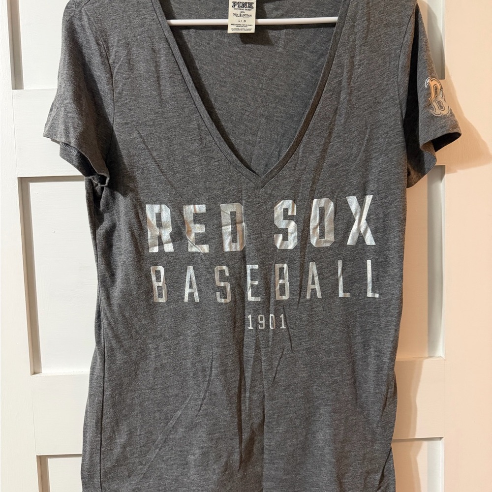 PINK Boston Red Sox V-Neck Tee
